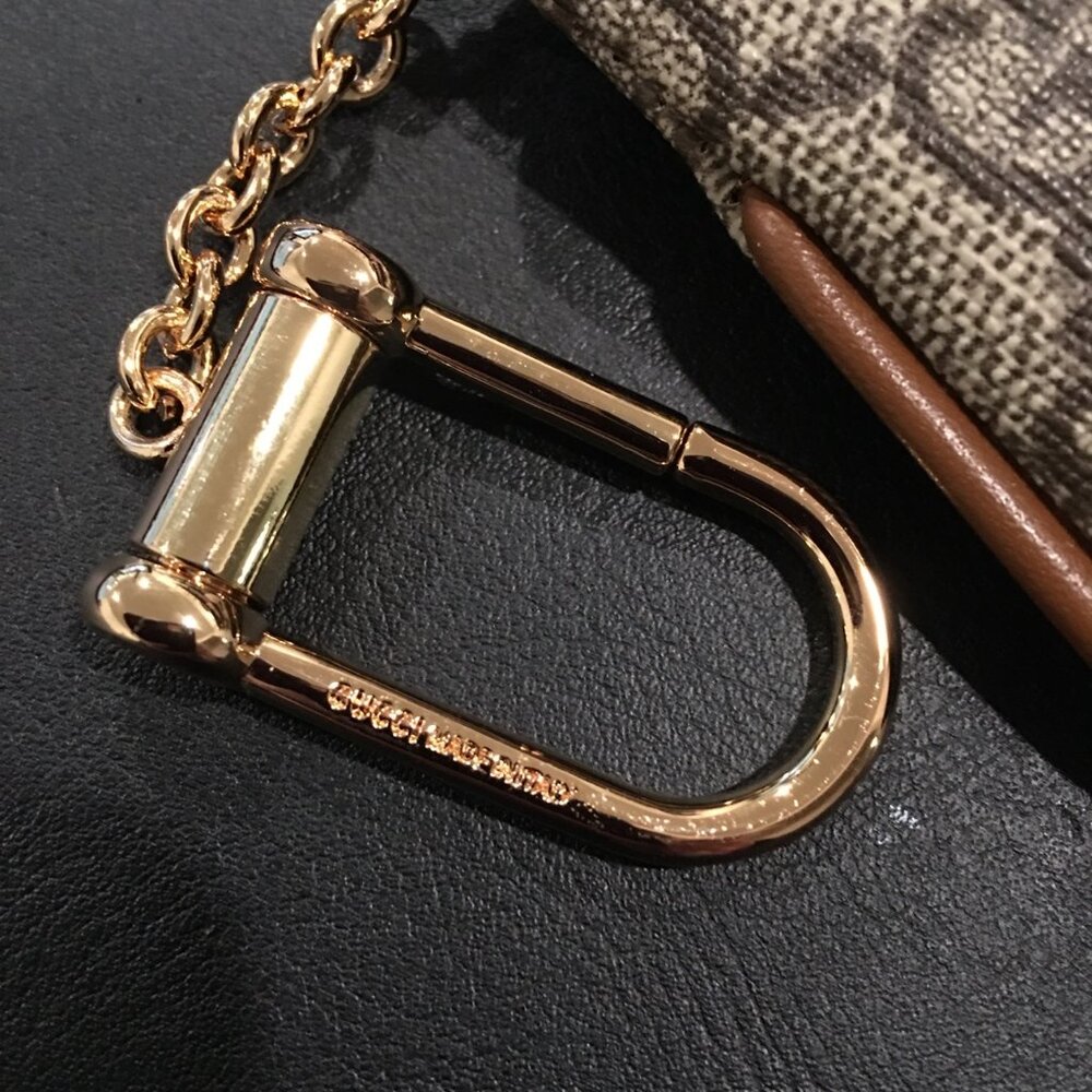 GUCCI SUPREME KEY CASE - Picture 4 of 9
